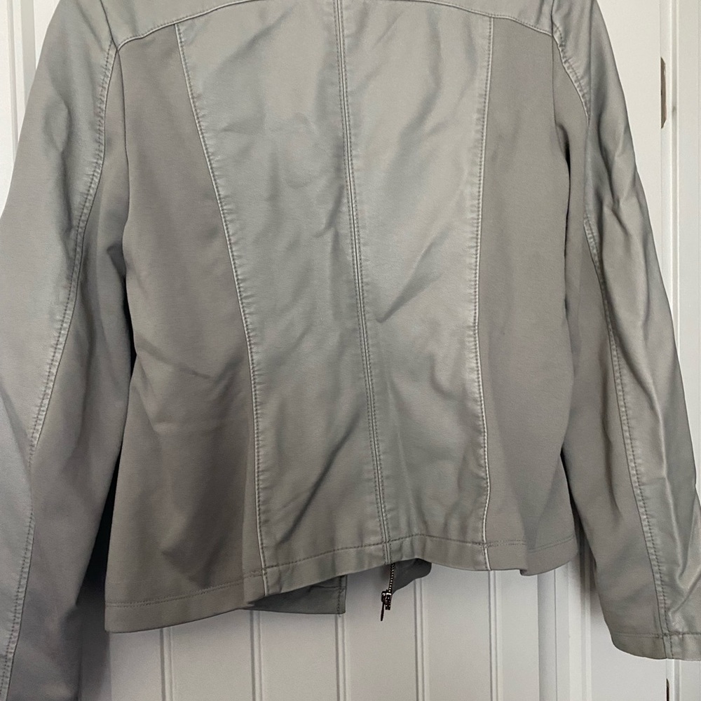 Black Rivet jacket - Picture 3 of 8